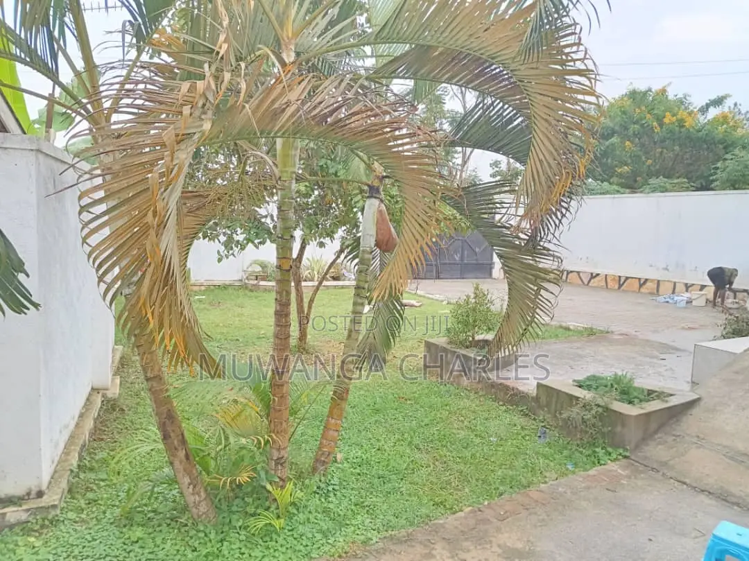 4bdrm Bungalow in Fs Properties Ltd, Kira for sale