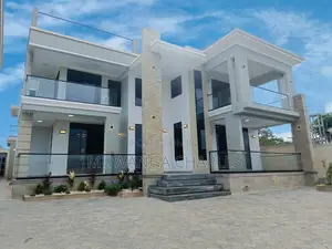 5bdrm Duplex in Fs Properties Ltd, Nakawa for sale