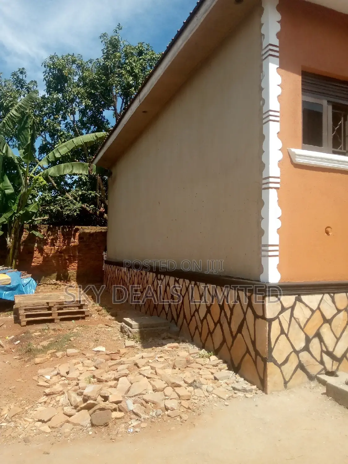 1bdrm Bungalow in Kisaasi, Nakawa for sale