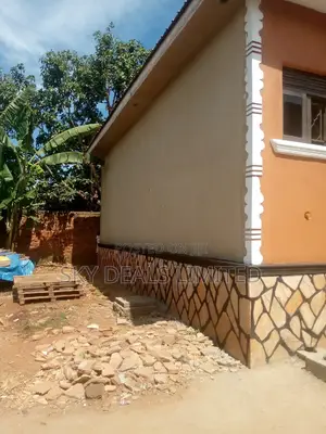 1bdrm Bungalow in Kisaasi, Nakawa for sale