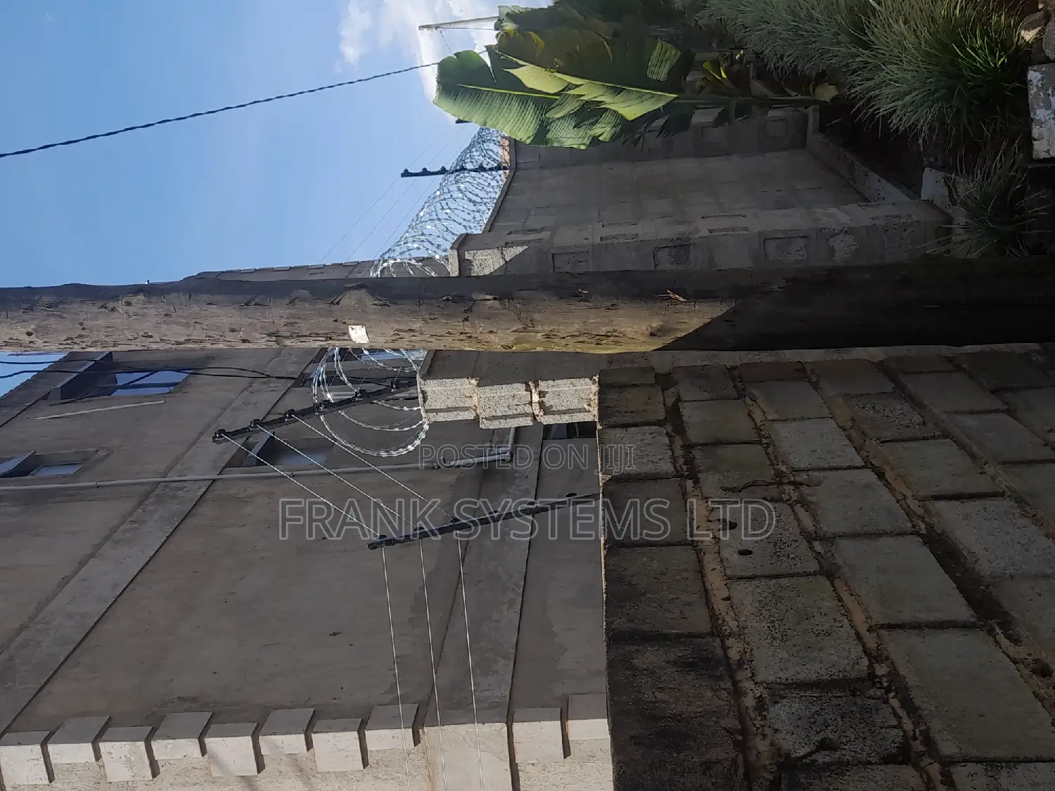 Electric Fence System With Razor 450mm