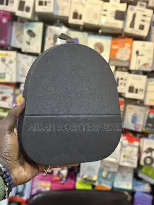 Used Sony XM5 Noise Canceling Headphones