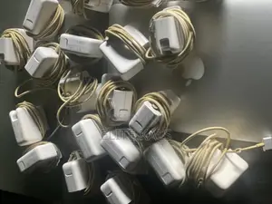 Macbook Adapters Chargers U.S.A and Uk Used