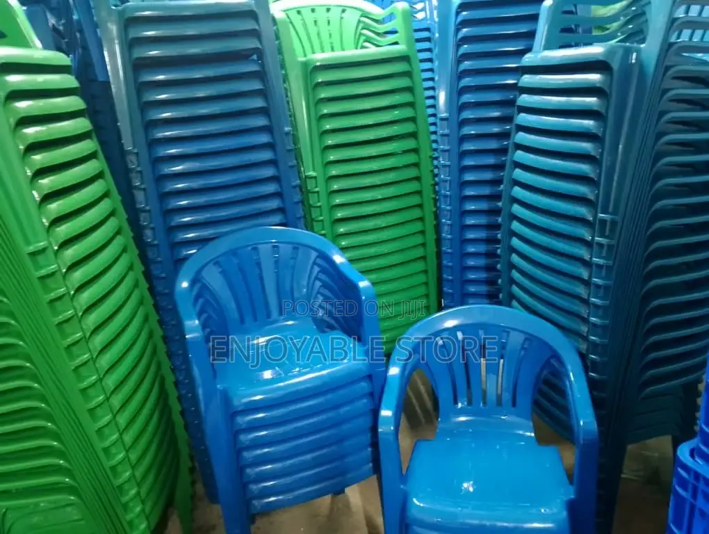 Plastic Chairs Plastic Chairs