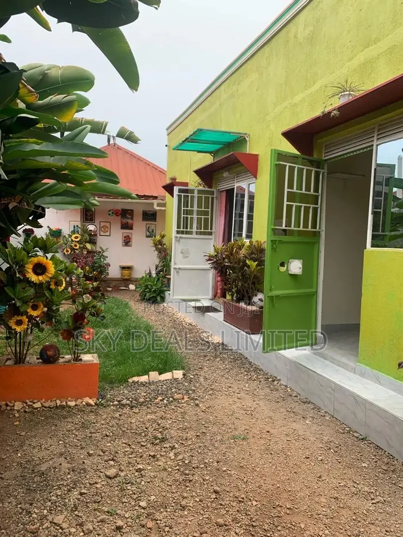 1bdrm Bungalow in Kisaasi, Nakawa for sale