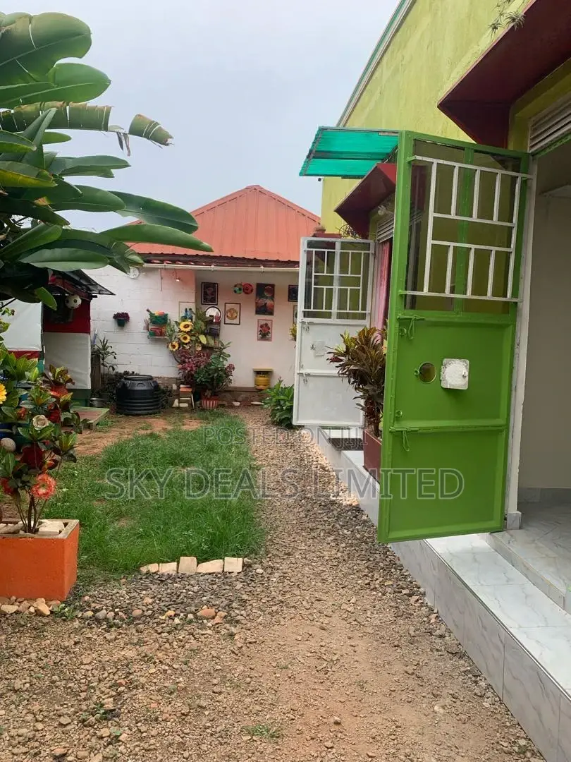 1bdrm Bungalow in Kisaasi, Nakawa for sale