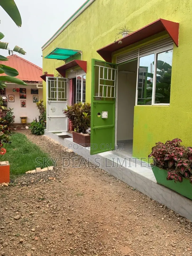 1bdrm Bungalow in Kisaasi, Nakawa for sale