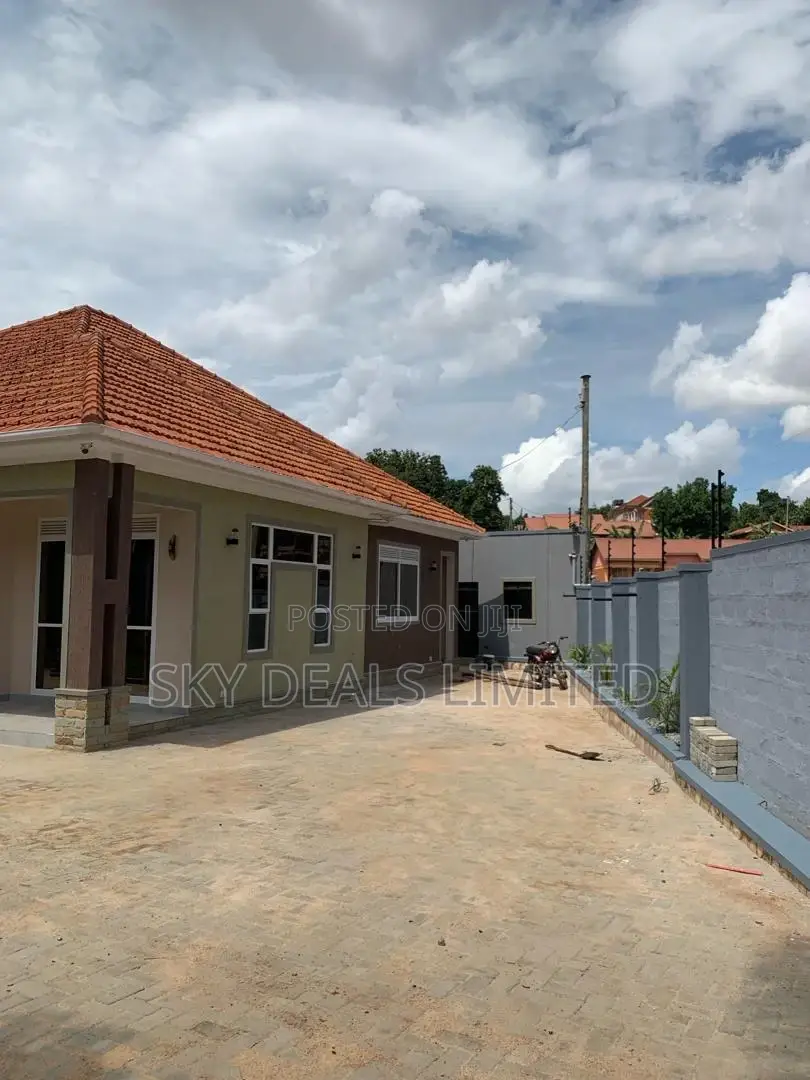4bdrm Bungalow in Bukooto, Nakawa for sale