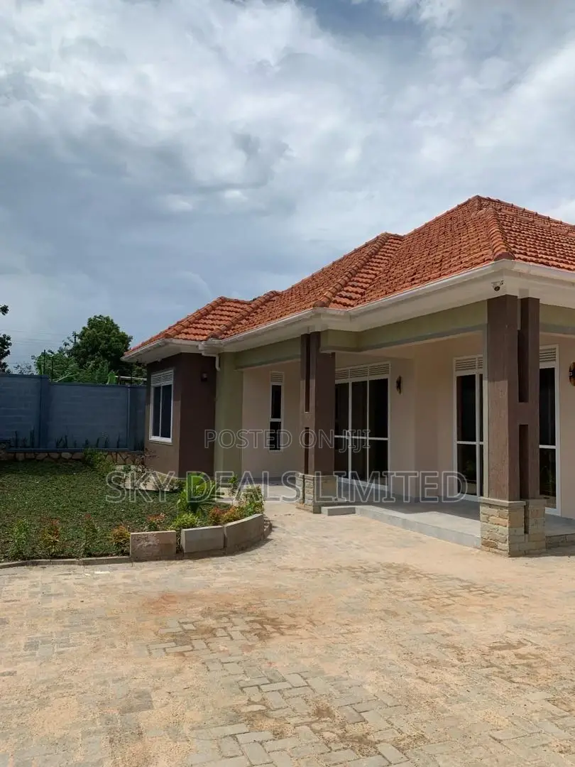 4bdrm Bungalow in Bukooto, Nakawa for sale