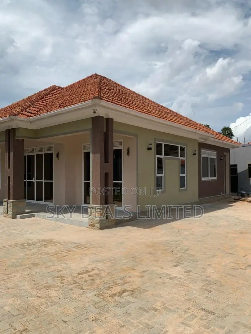 4bdrm Bungalow in Bukooto, Nakawa for sale