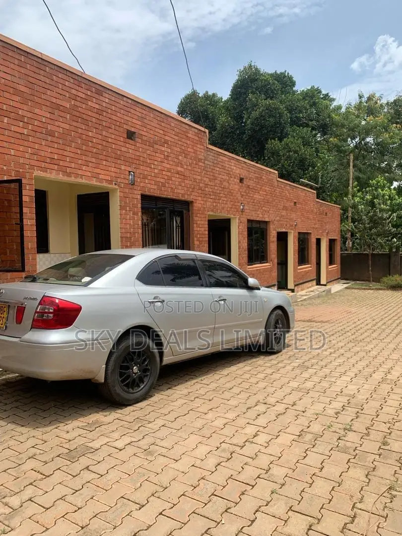 1bdrm Bungalow in Kisaasi, Nakawa for sale