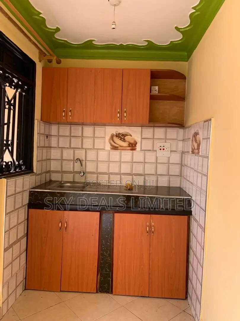 1bdrm Bungalow in Kisaasi, Nakawa for sale