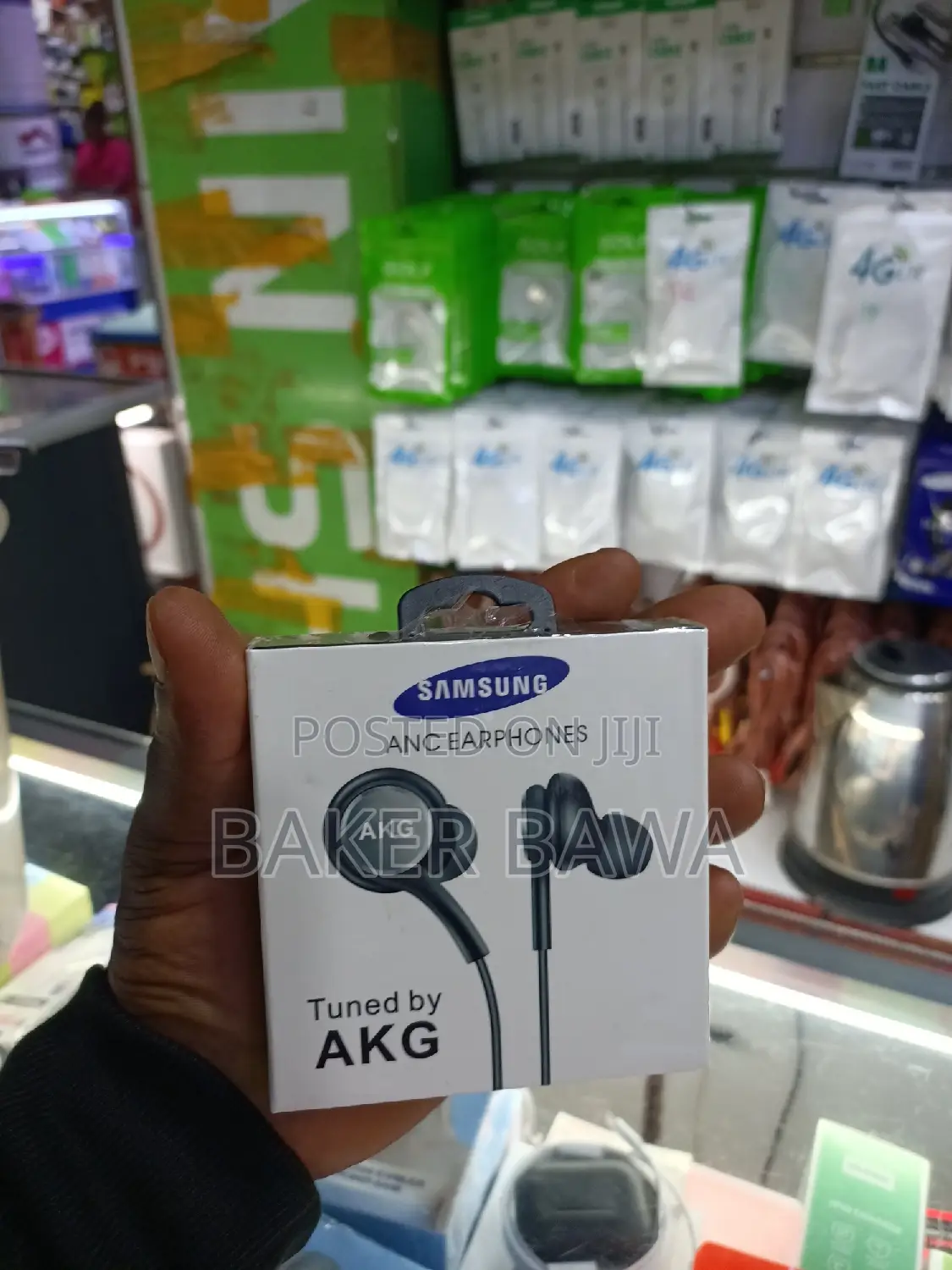 Anc Earphones Turned by Akg