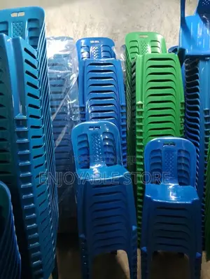 Plastic Chairs Plastic Chairs