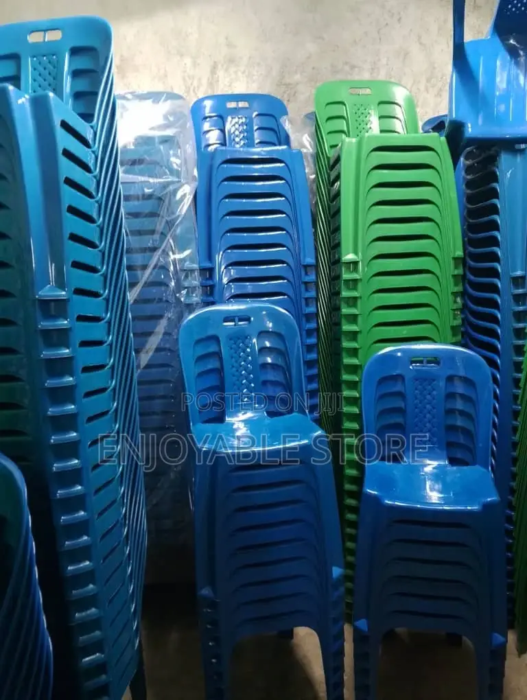 Plastic Chairs Plastic Chairs