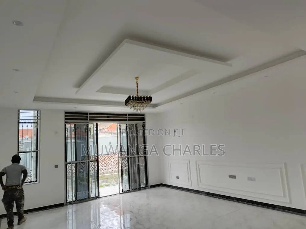 6bdrm Duplex in Fs Properties Ltd, Kira for sale