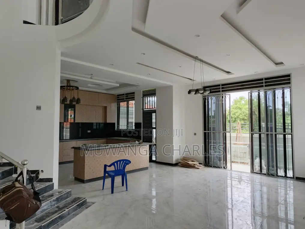 6bdrm Duplex in Fs Properties Ltd, Kira for sale