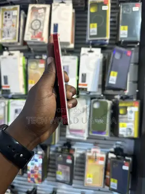 Apple iPhone 13 128 GB Red