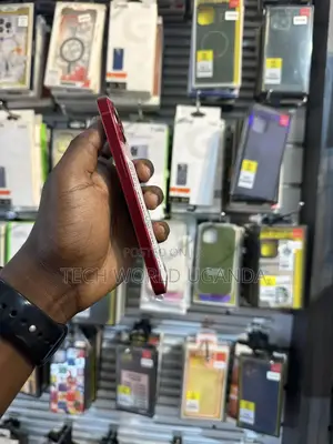 Apple iPhone 13 128 GB Red