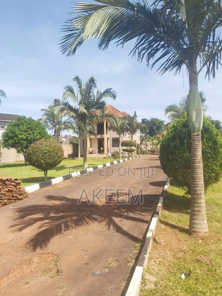 Mini Flat in Selectaz, Central Division for sale
