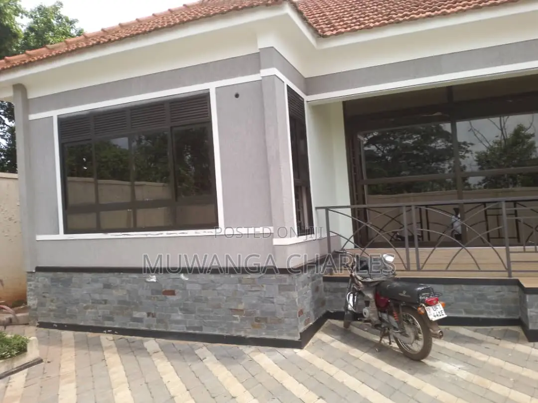3bdrm Bungalow in Fs Properties Ltd, Kira for rent