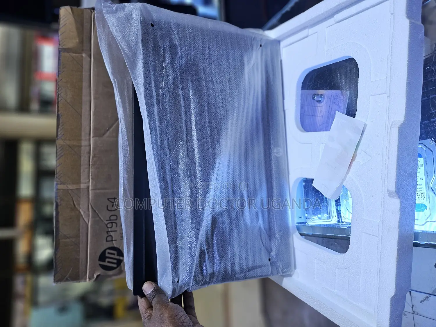 Hp Monitors 19inches Brand New