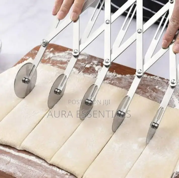 NEW 5-Wheels Pizza Cutter