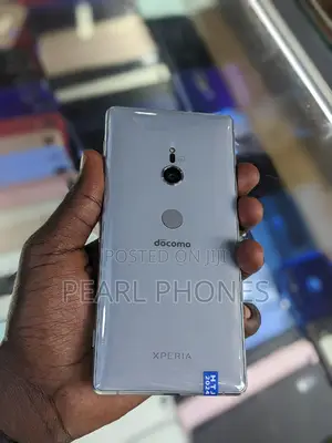Photo - New Sony Xperia XZ2 64 GB Red