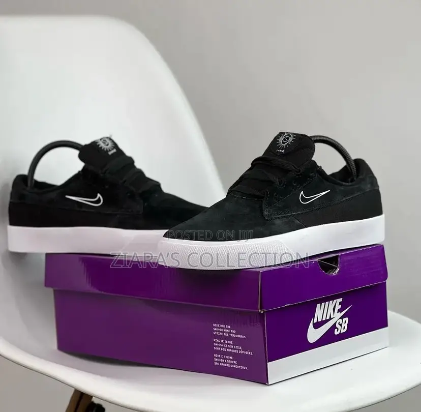 Nike Sb Shane Black and White