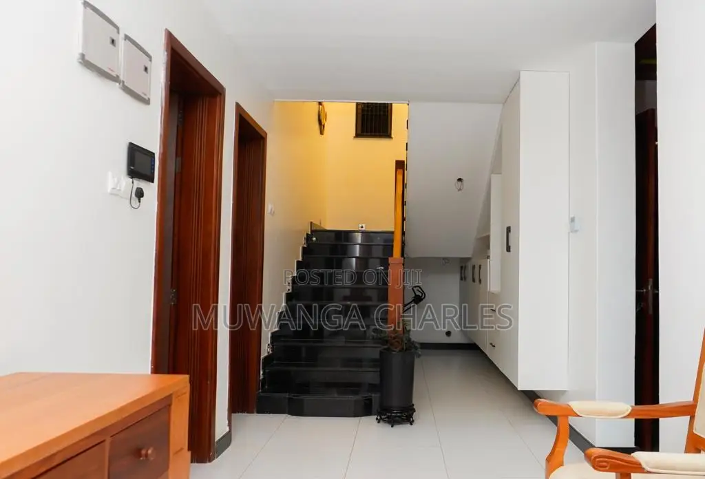 5bdrm Duplex in Fs Properties Ltd, Kira for sale
