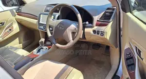 Toyota Premio 1.8 AWD 2011 Silver