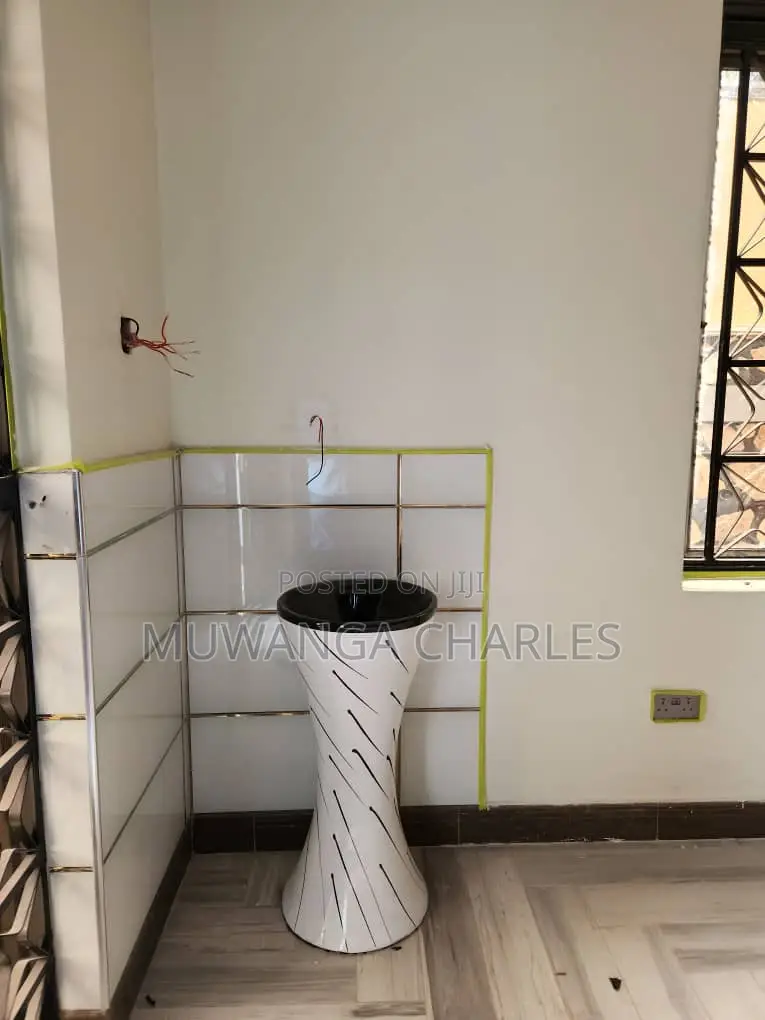 5bdrm Duplex in Fs Properties Ltd, Division A for sale