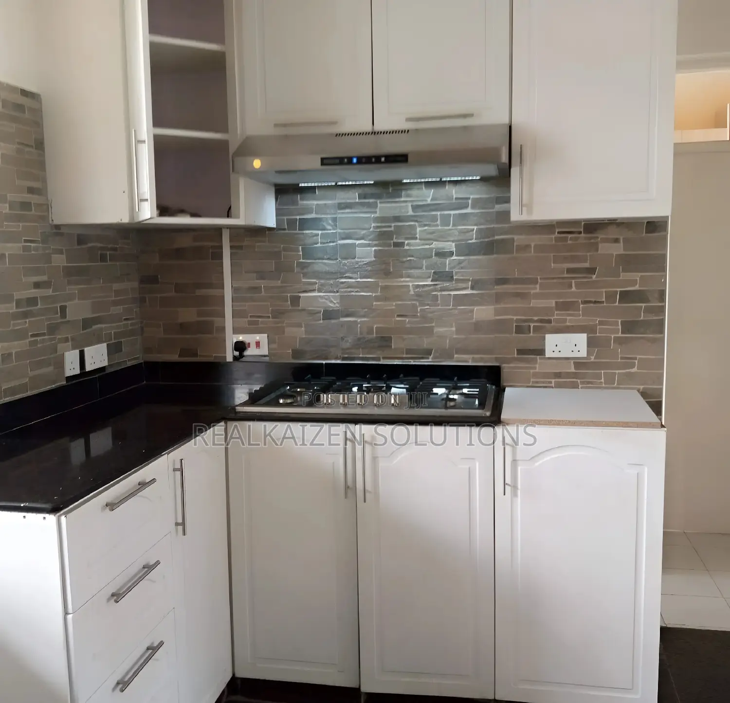 Singapore NEWMATIC Undermount Chimney Slim Kitchen Hood 90cm