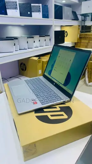 New Laptop HP 15S 8GB AMD Ryzen 3 SSD 512GB