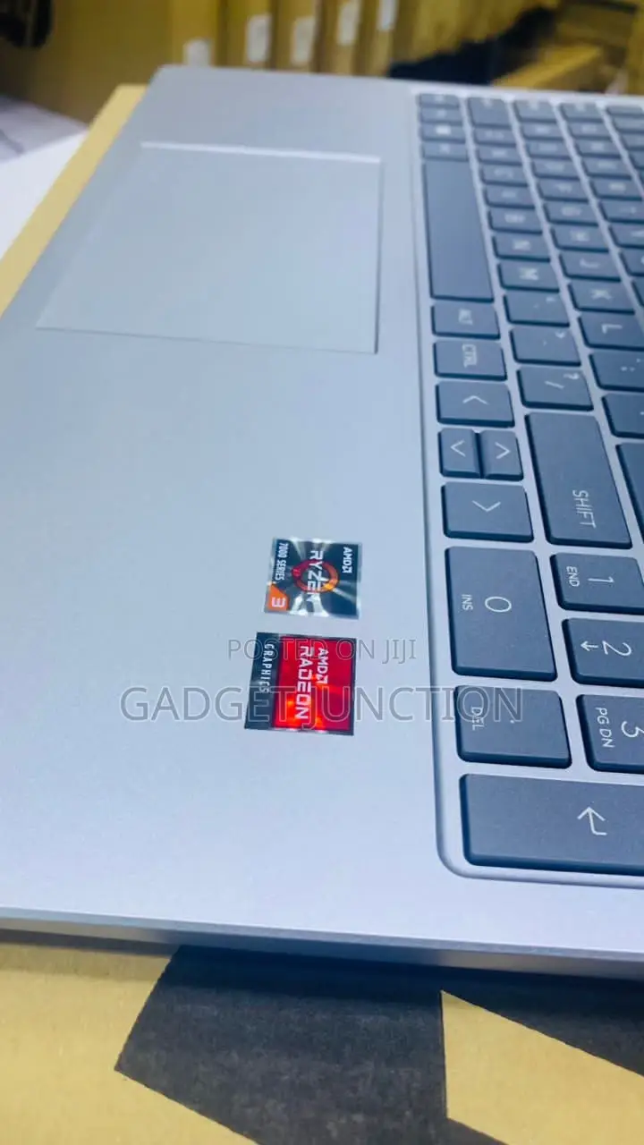 New Laptop HP 15S 8GB AMD Ryzen 3 SSD 512GB