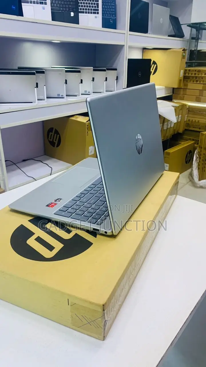 New Laptop HP 15S 8GB AMD Ryzen 3 SSD 512GB