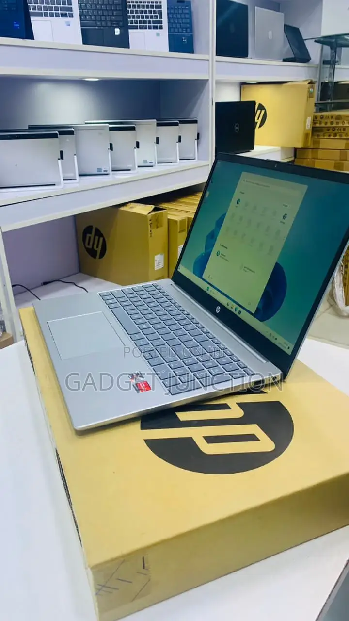 New Laptop HP 15S 8GB AMD Ryzen 3 SSD 512GB
