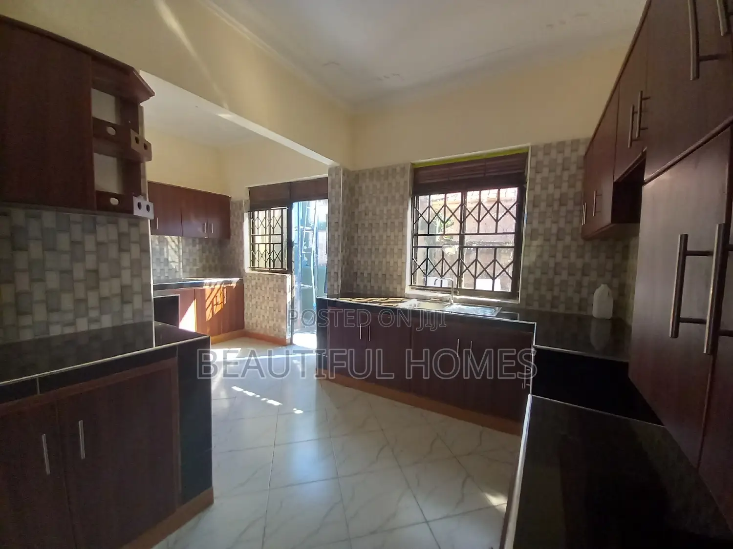 Furnished 4bdrm Bungalow in Kira for sale