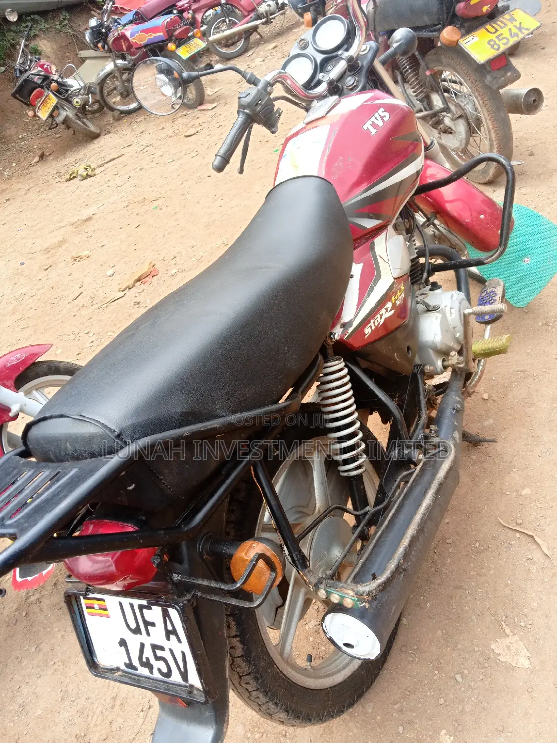 TVS HLX 125 2024 Red