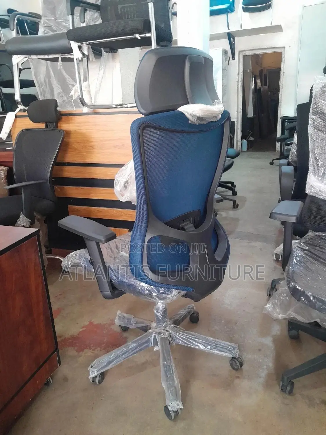 Blue Presenter Office Chair