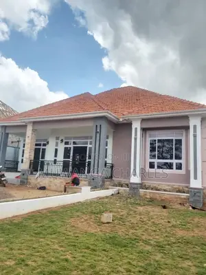 4bdrm Bungalow in Fs Properties Ltd, Kira for sale