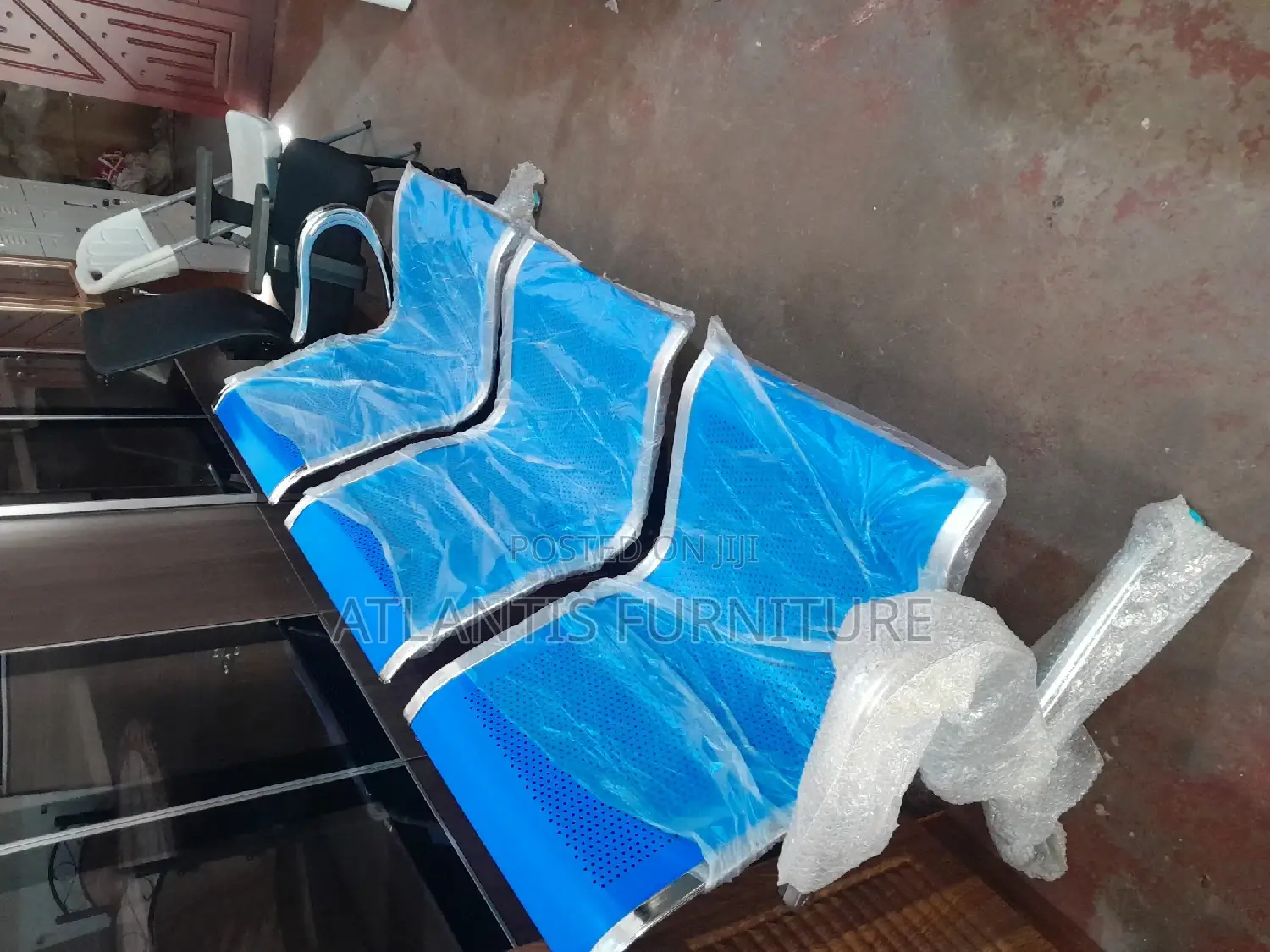 Heard Metallic Waiting Chair