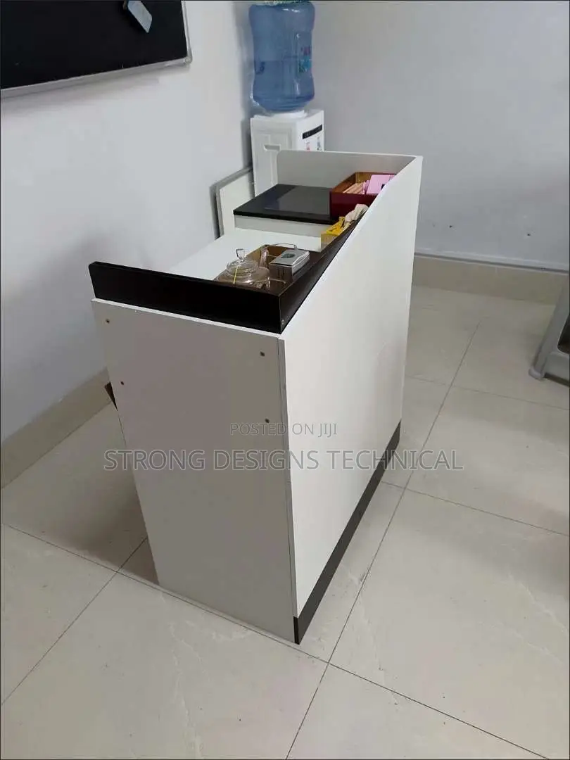 100cm Reception Table. / Front Desk