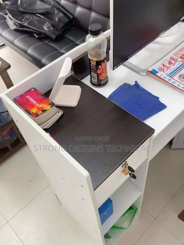 100cm Reception Table. / Front Desk