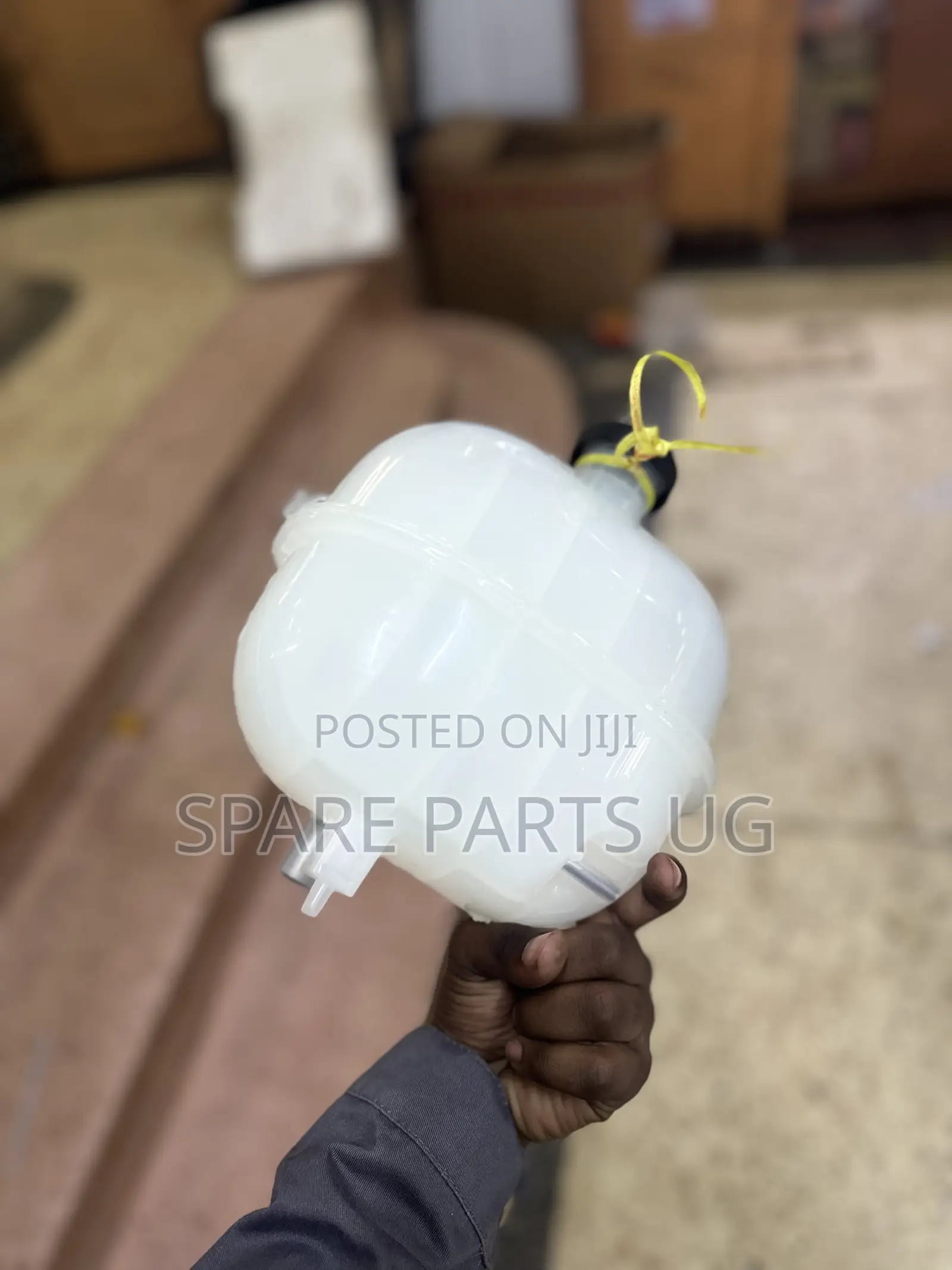 Hiace Drone / Cube Reserve Tank / Radiator Tank