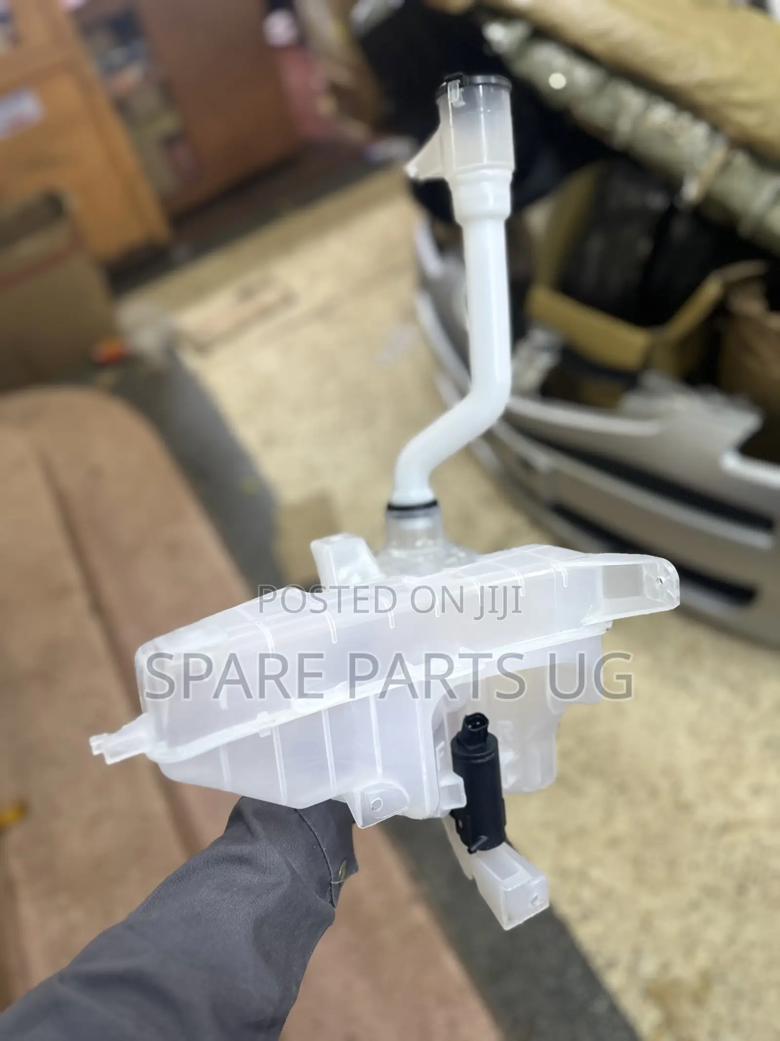Hilux Revo Wiper Tank