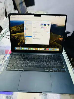 Laptop Apple MacBook Air 2022 M2 8GB Apple M2 SSD 256GB