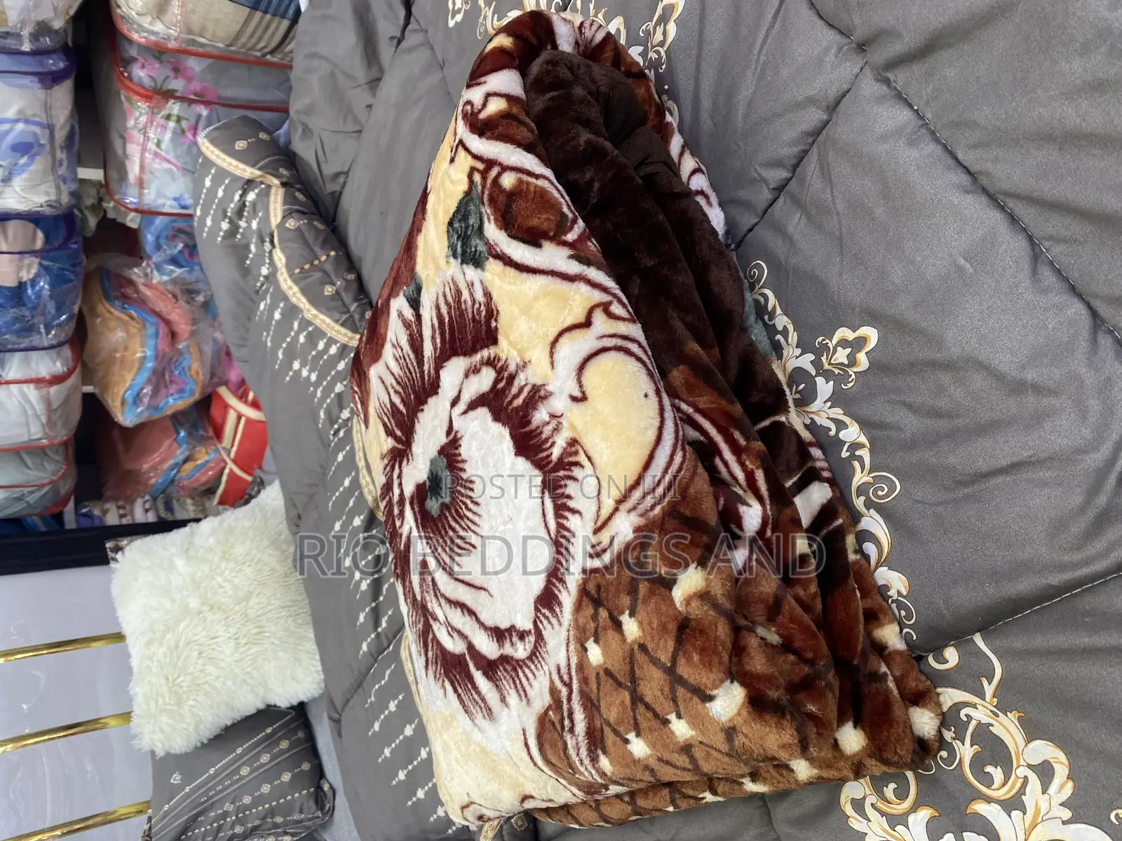 4x6 Woolen Blankets Available