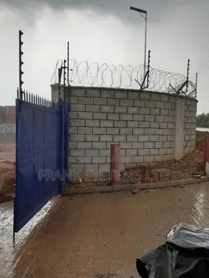 Electric Fence System With Razor Wire 10lines