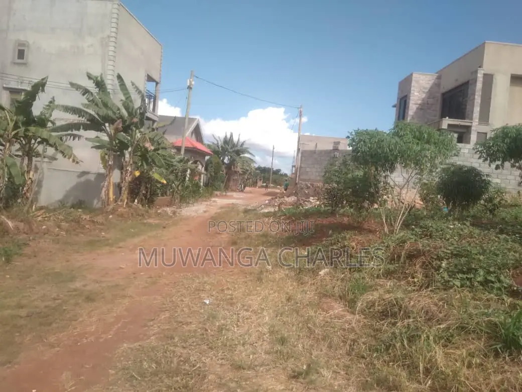 12decimals Plot of Land for Sale in Kira